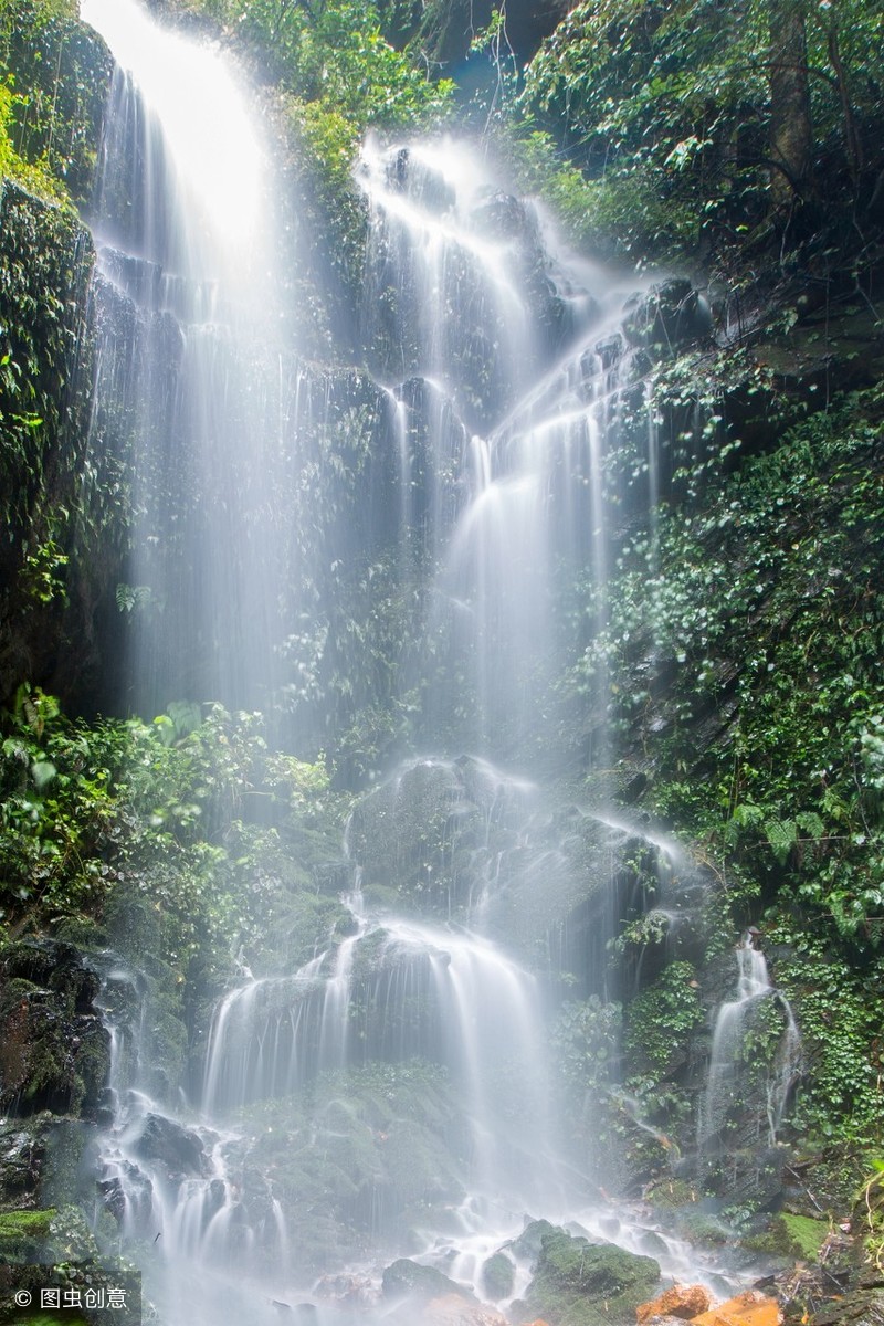 《庐山  泰山  江河  长江  黄河 西湖 瀑布》山水名句231条