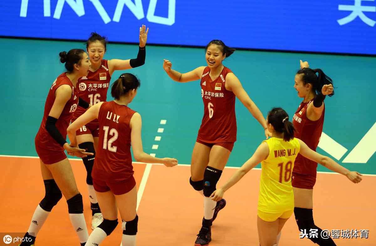中国女排3:0战胜多米尼加，世界杯豪取四连胜