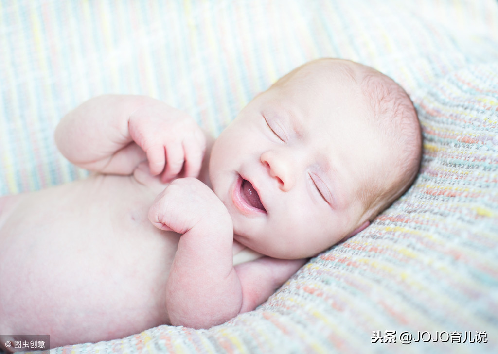 婴儿睡觉不踏实是缺钙或微量元素吗？5步排查宝宝睡觉不安稳