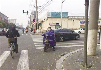 绿灯左转误入逆行车道，红绿灯逆行扣几分罚多少钱