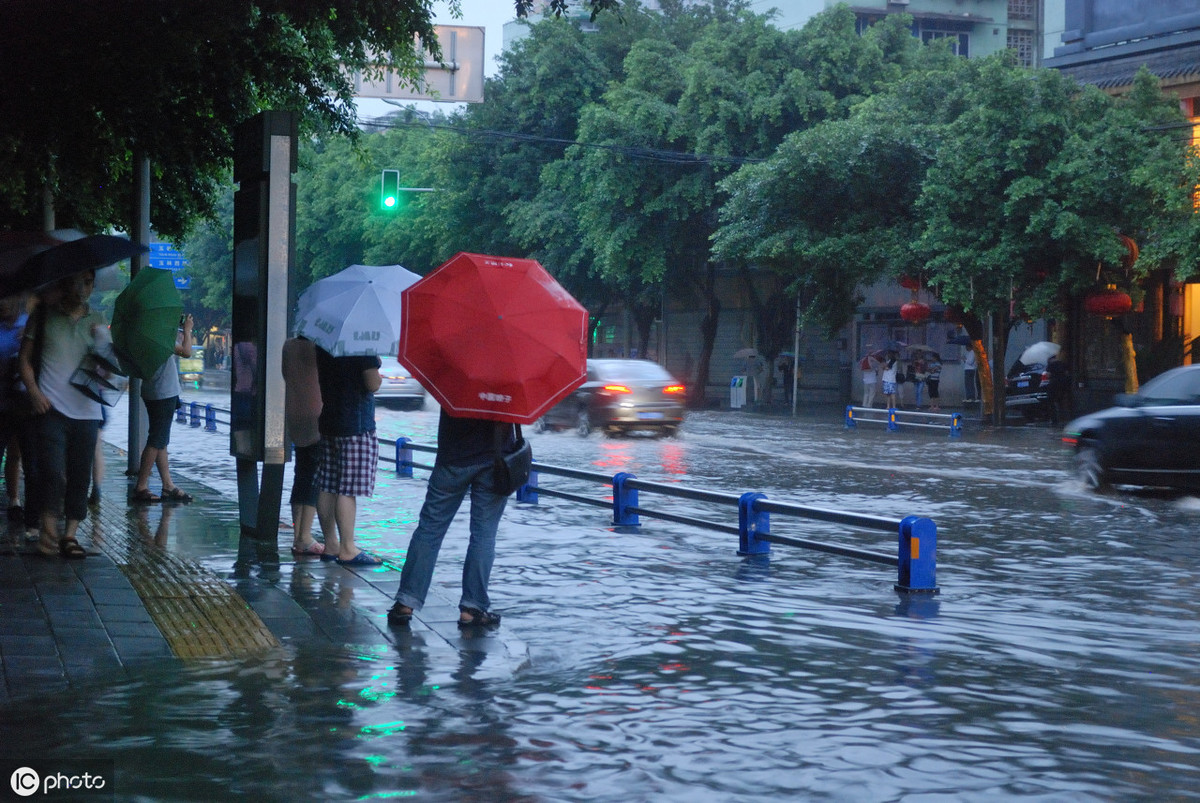 比特币挖矿黄金时代？一场暴雨冲毁四川矿场，叫醒了矿主的暴富梦