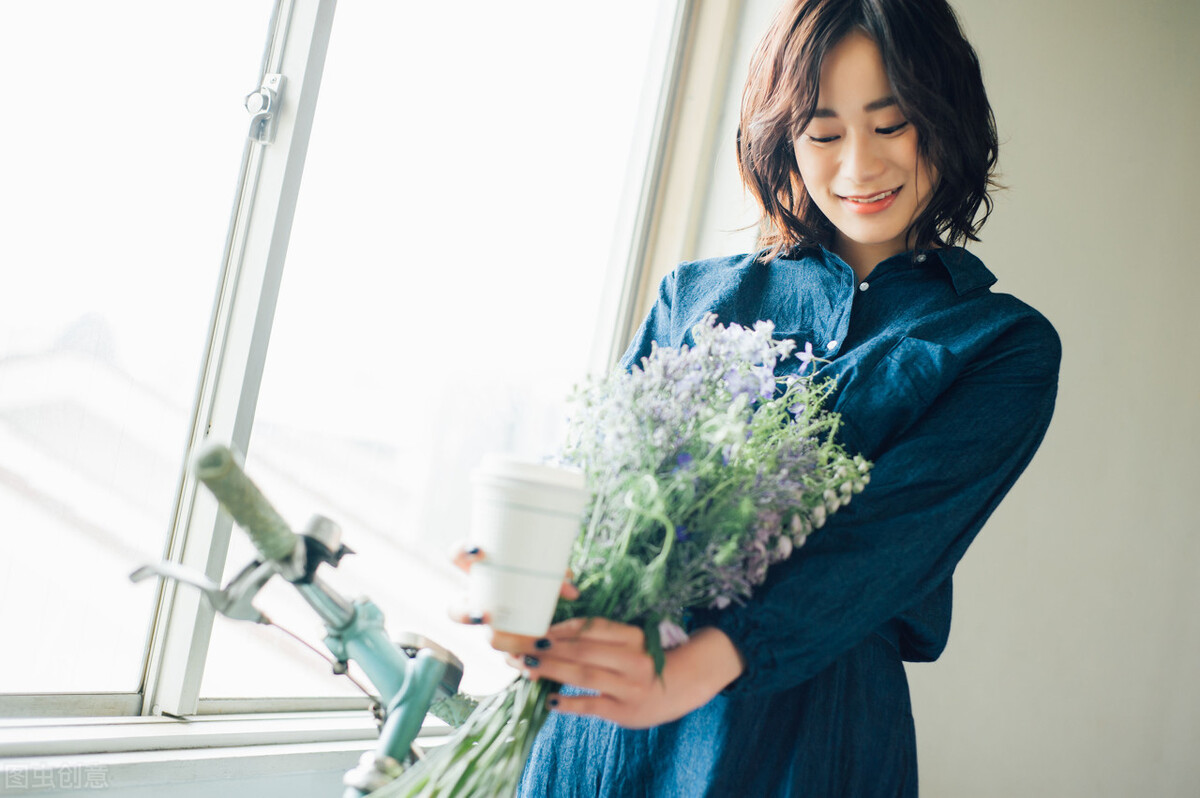 李姓女孩漂亮有涵养的名字李雪菡 李雪幂 李甜紫 李希嫣 李若璐李迎梦