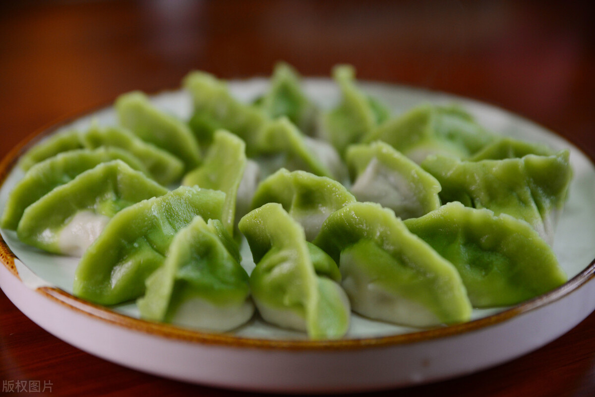 明日除夕，6样饺子馅寓意好，包饺子多放一样，牛年图个好彩头