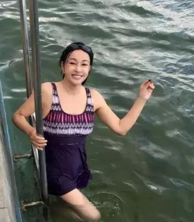 刘晓庆有几个孩(63岁刘晓庆4段婚姻为何没生孩子？老梁说了句实话)