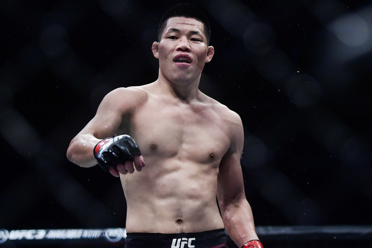 ufc官方排名(征战6年稳步提升 UFC年终排名李景亮位列第15 为同级别亚洲最高)