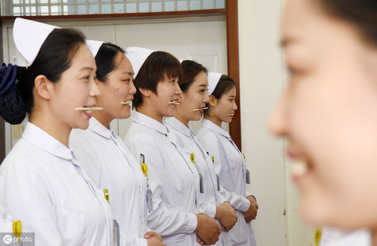 护士辞职报告怎么写,护士辞职报告怎么写?