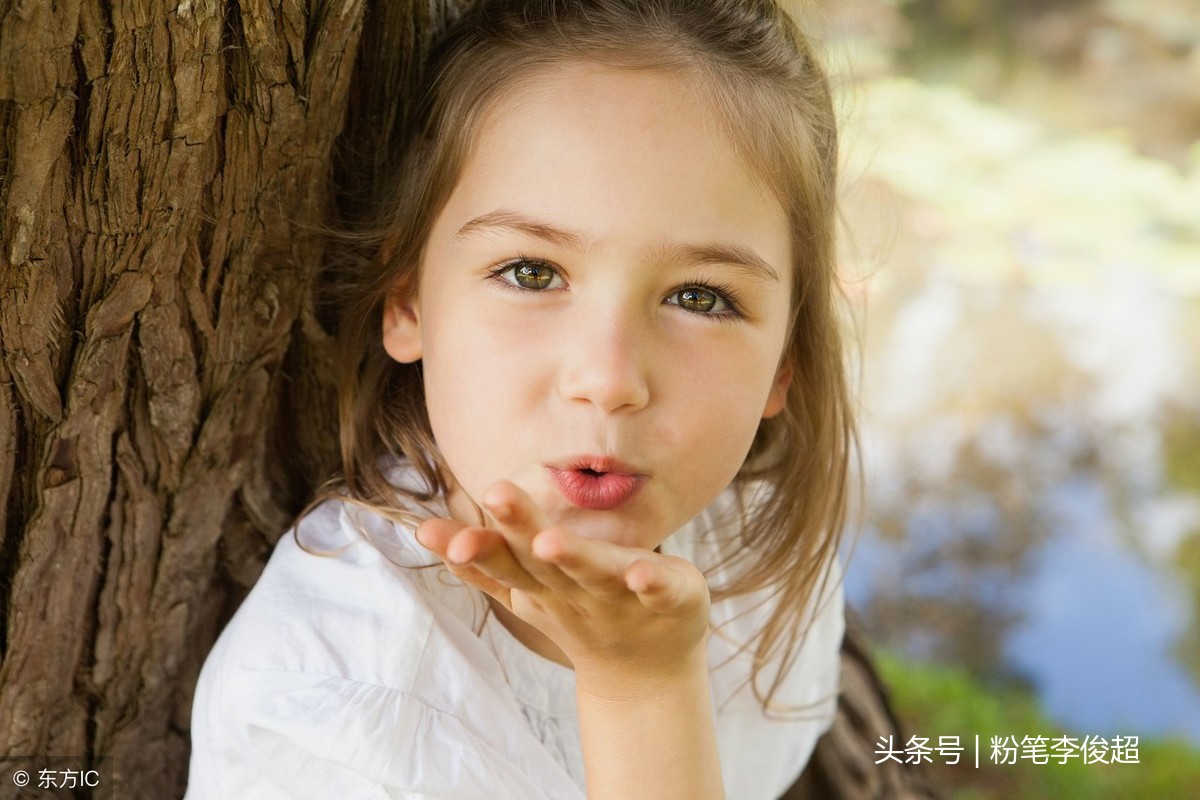 经典英文美文《孩子的守护天使》，感恩你的守护天使，感恩妈妈！