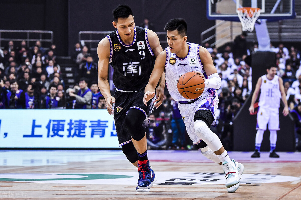 为什么有人会看cba(CBA远比不上NBA，咋还有这么多人关注？资深球迷告诉你真相)