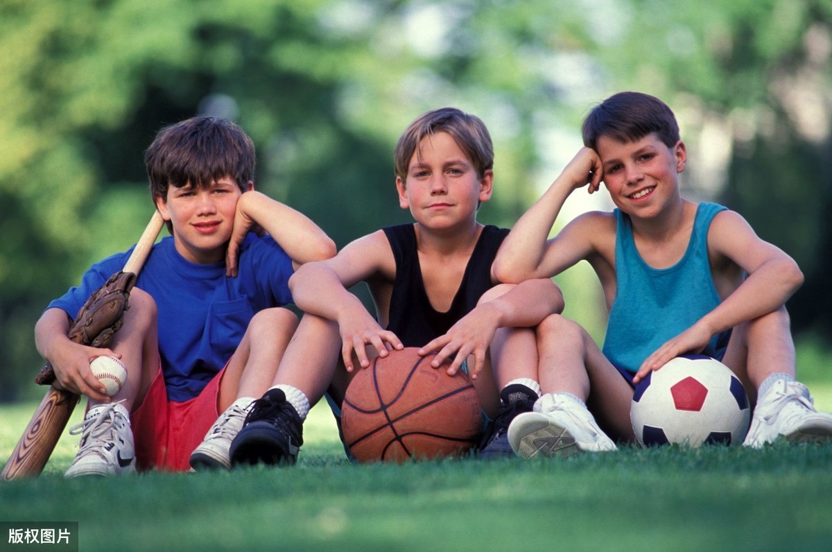 英国贵族的精英教育：热爱体育的孩子会更加活跃吧。