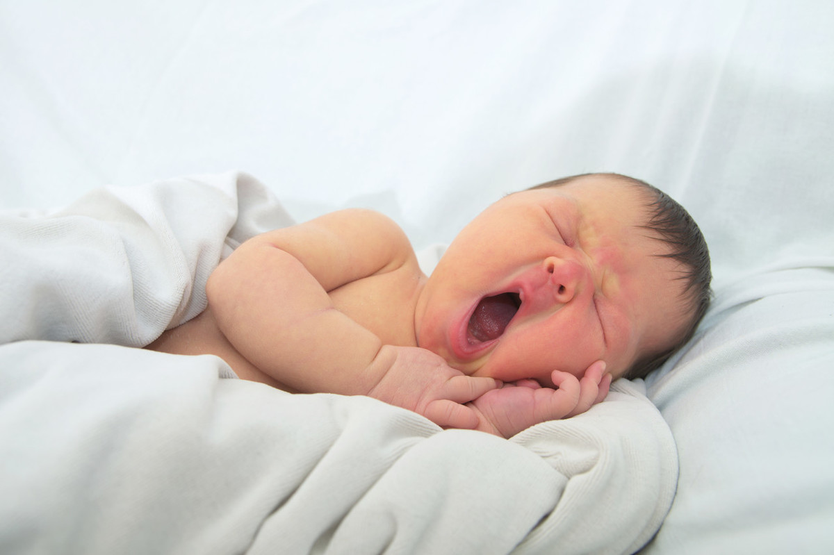 新生儿黄疸怎么退得快？父母做好这三点，宝宝病情自然好转