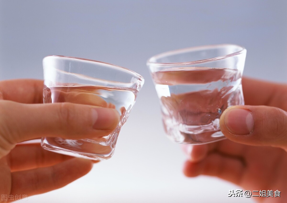 春节假期应酬多，喝醉太难受，教您4种解酒方法，不伤身不易醉