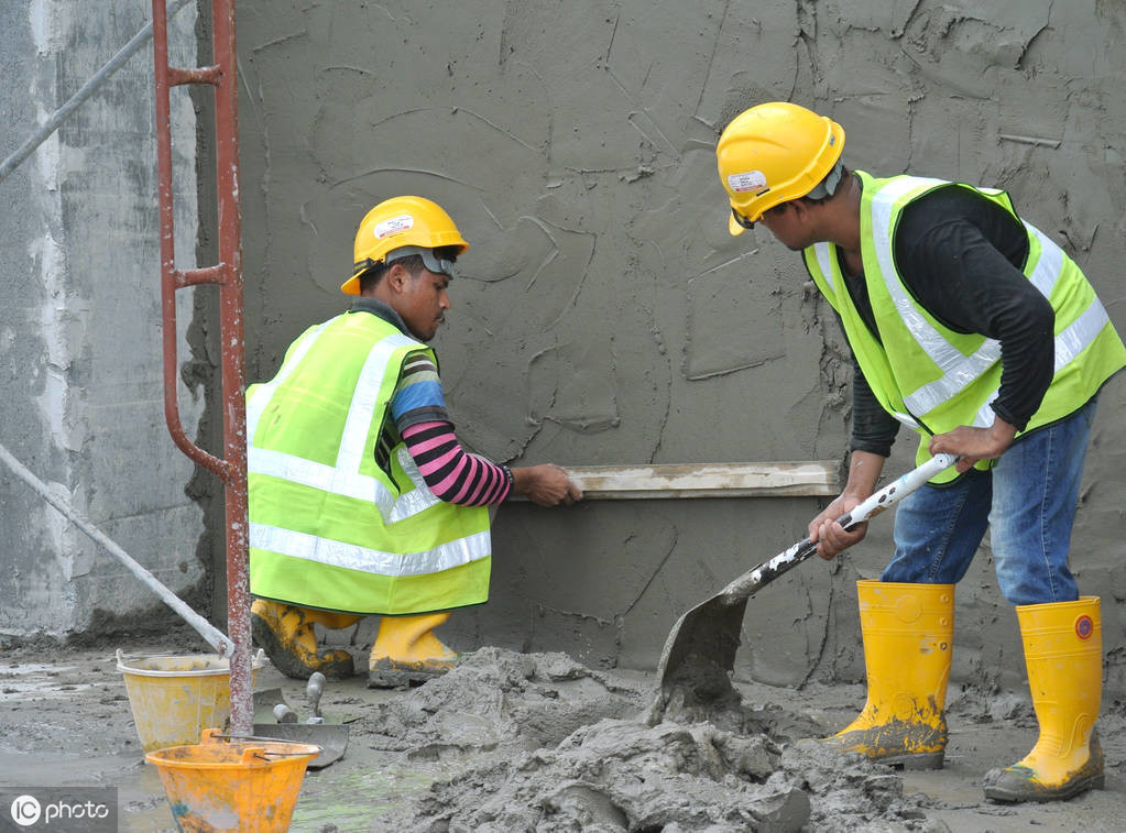 地點:廣西南寧市內 急招建築模板工多人,長期有活幹.