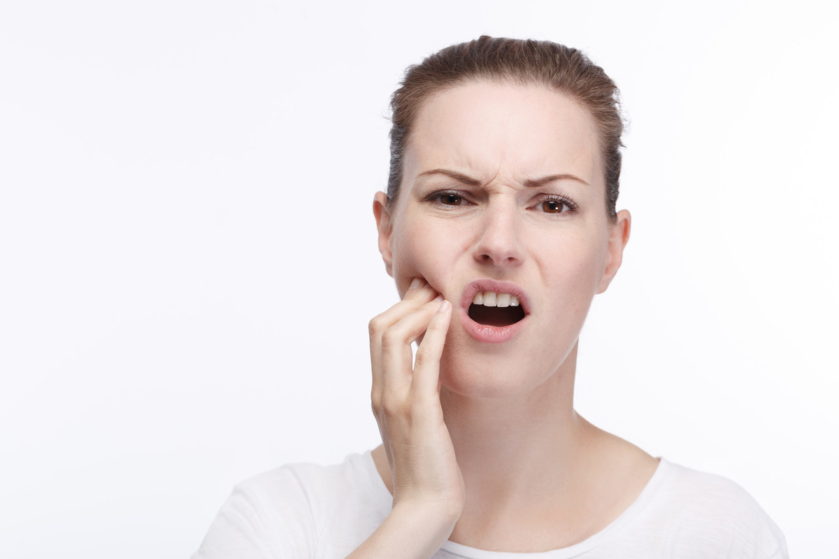 牙龈发炎肿痛怎么消炎最快？教你5招快速消肿-第1张图片