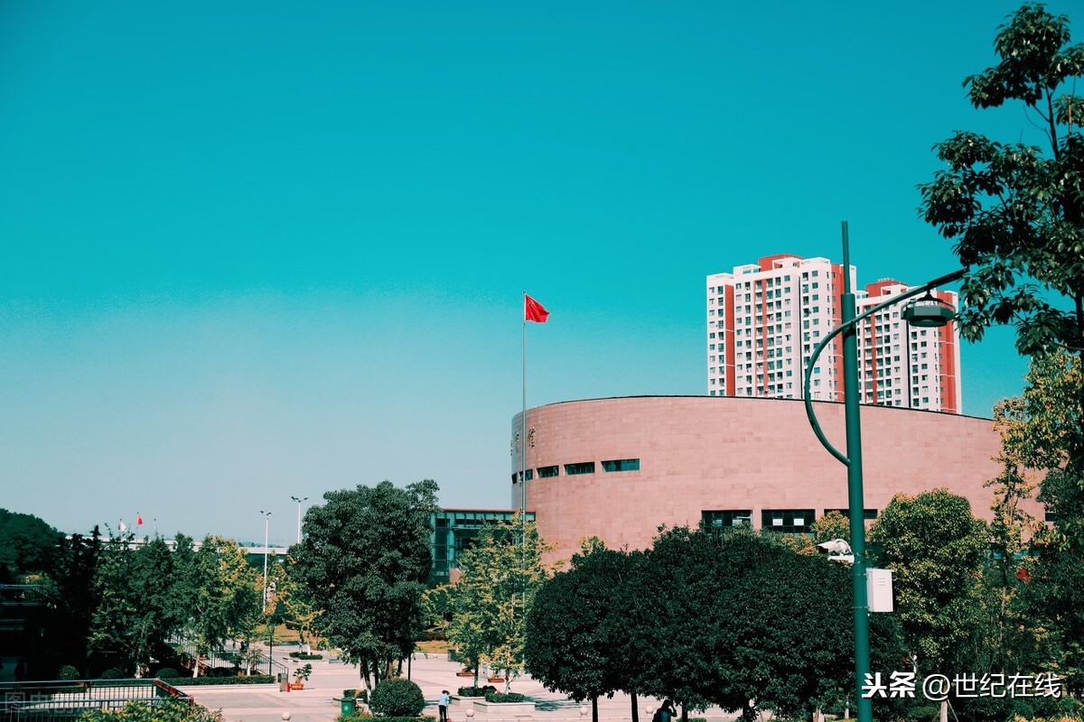 贵州师范学院凤凰广场图片
