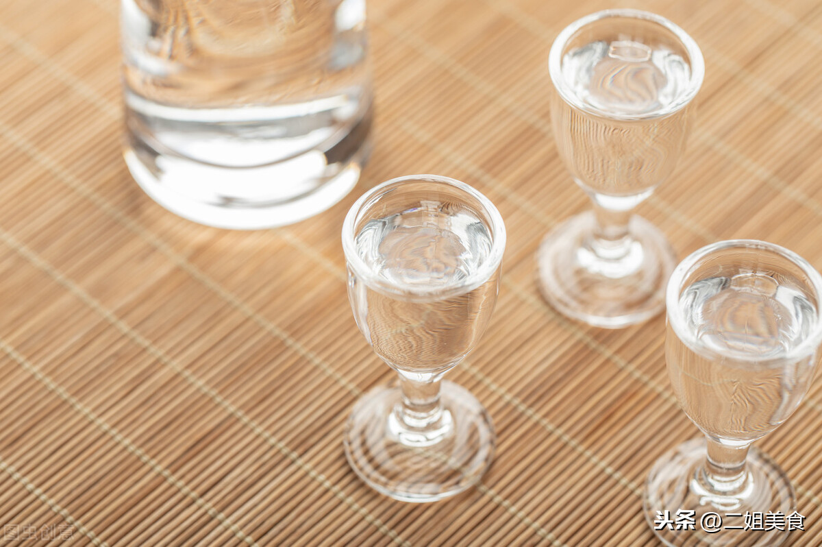 春节假期应酬多，喝醉太难受，教您4种解酒方法，不伤身不易醉