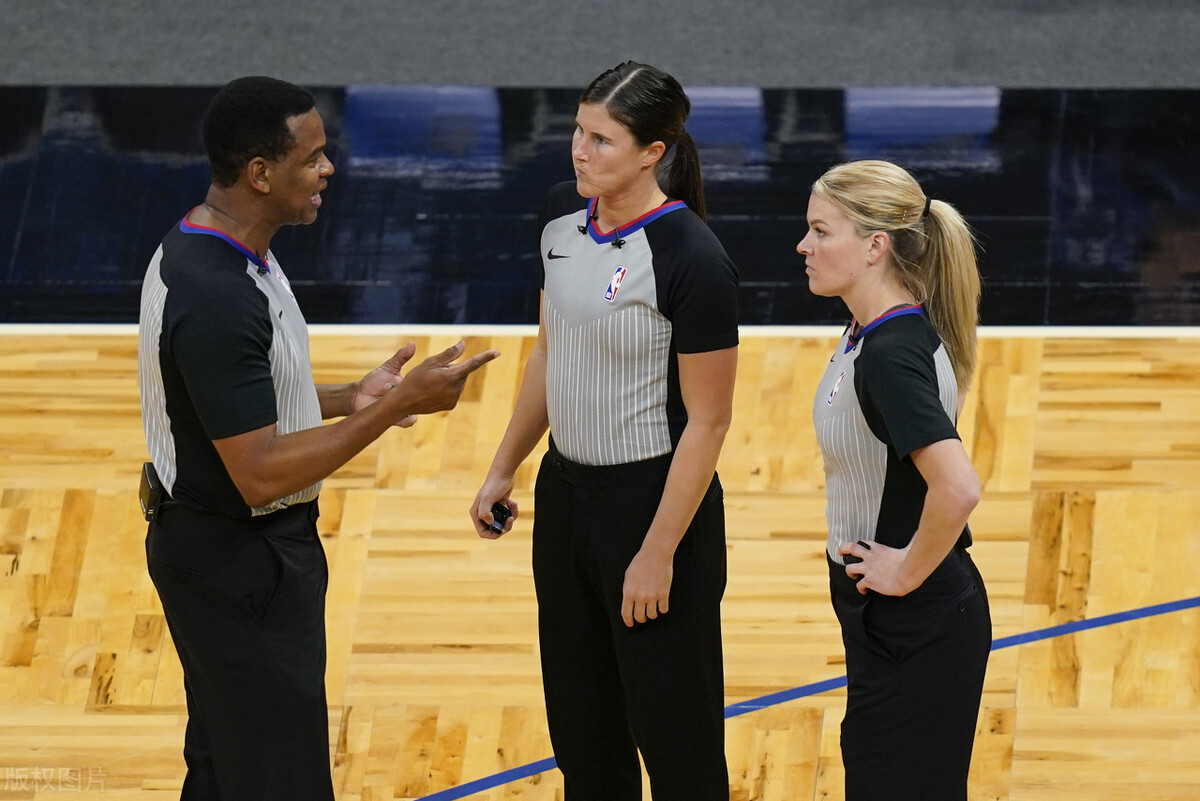 为什么nba没有女裁判(NBA首次由两位女裁判执法，CBA多学着点)