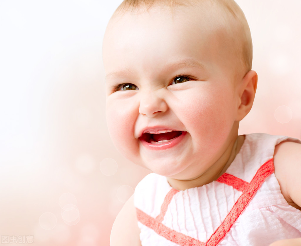 婴儿几岁开始长牙（小婴儿长牙时间有规律）-幼儿百科-魔术铺