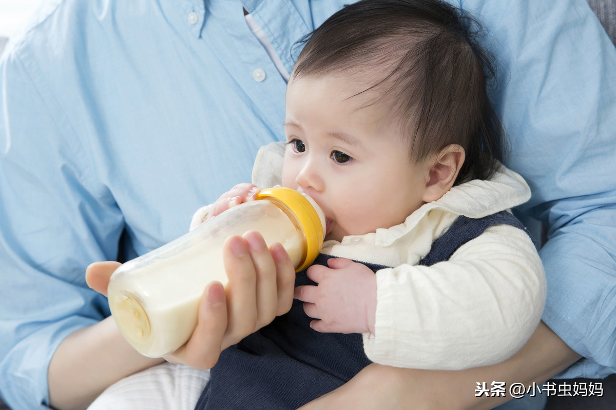 宝宝吃辅食后不愿意喝奶怎么办？可能这3个原因引起，父母要重视