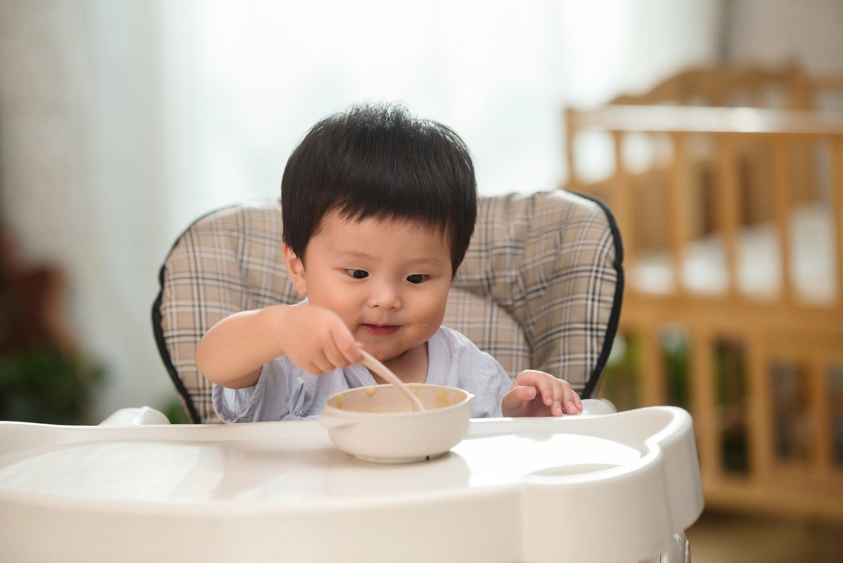 婴儿几个月吃米粉（干货）-幼儿百科-魔术铺