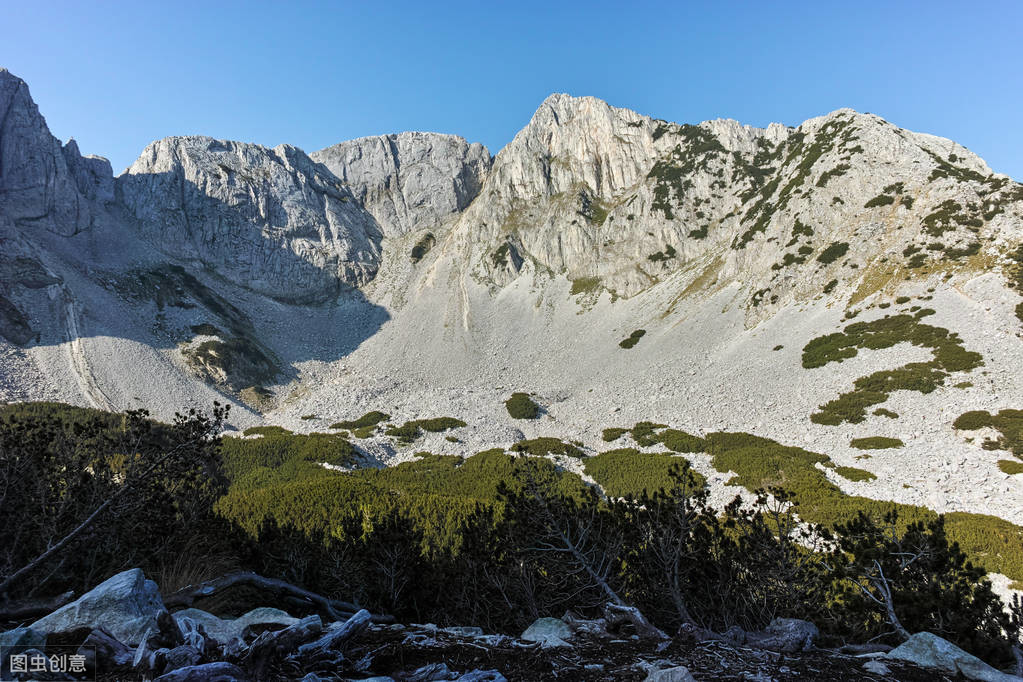 带“山”字的成语。与山有关的四字成语都在这里，值得收藏