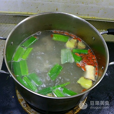 冬瓜排骨湯的做法,冬瓜排骨湯的做法和步驟