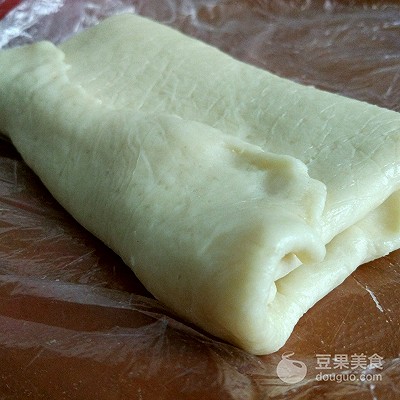 牛角酥的制作方法简单介绍 牛角酥的制作方法