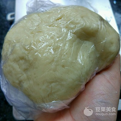 牛角酥的制作方法简单介绍 牛角酥的制作方法