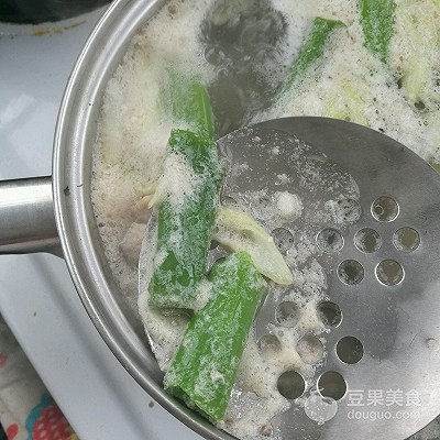 茶樹菇燉雞湯的做法,茶樹菇燉雞湯的做法大全