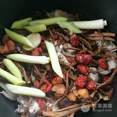 茶樹菇燉雞湯的做法,茶樹菇燉雞湯的做法大全