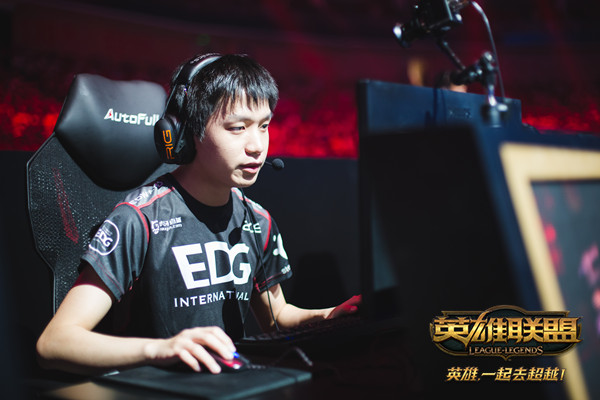 谈厂长:向使当初身便死,一生真伪有谁知?