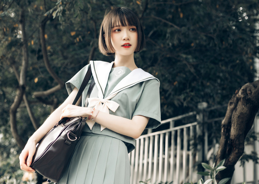 小说：蛟龙大人撒娇求乐，我睡觉装不理，听了他凶暴的真事。