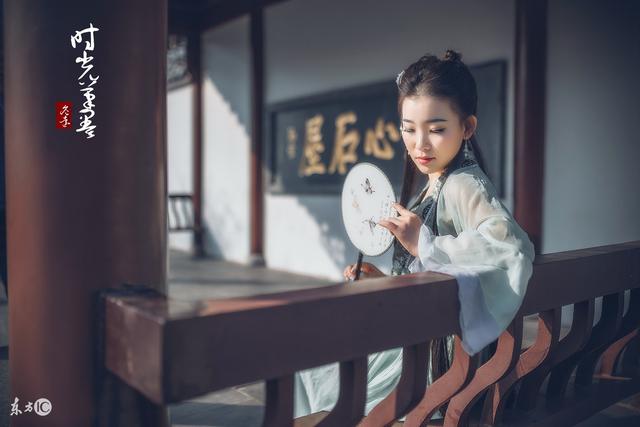 小说：千年人参会说话，她来了精神，威胁它只要出声就会拔它胡须