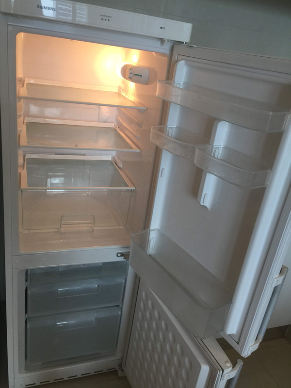 冰箱用3個(gè)月就要斷電一次，但說(shuō)明書上沒這要求，這是真的嗎？