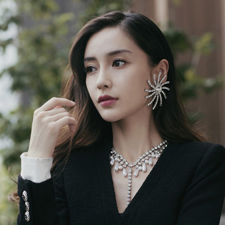 Angelababy的耳环