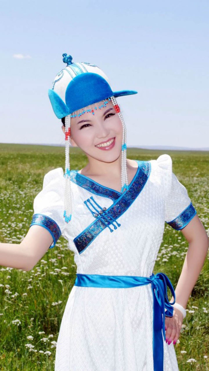 歌手乌兰图雅都38岁了,她为何还不结婚?