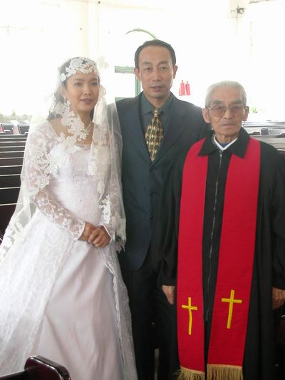 张丰毅和吕丽萍：离婚30年，人生截然不同，亲儿子和继父成一家