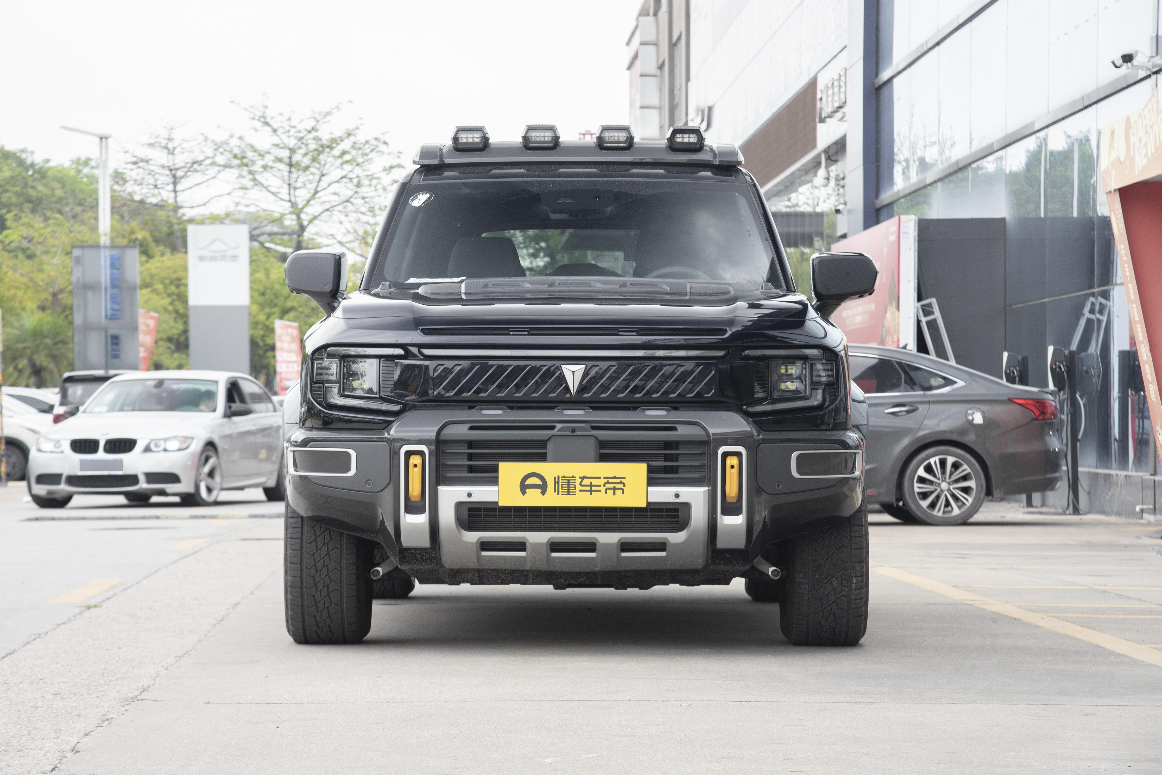 20万左右买越野SUV，选深蓝G318四驱秘境版还是比亚迪唐L DM？