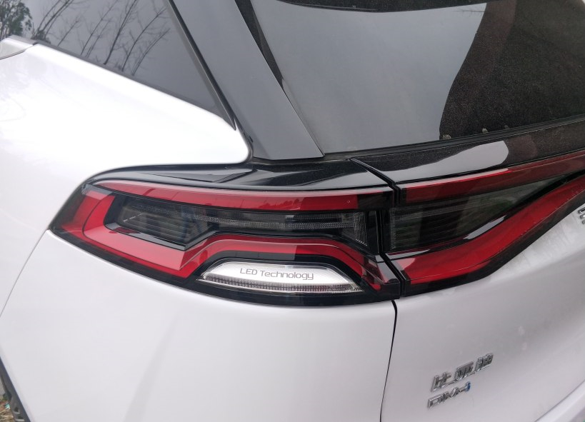 唐DM i的油耗真的前所未有的让我惊讶