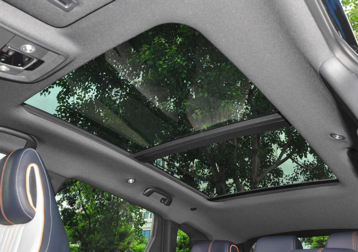 解析比亚迪宋PLUS DM-i，5月卖出26448台，提供四种驱动模式选择！