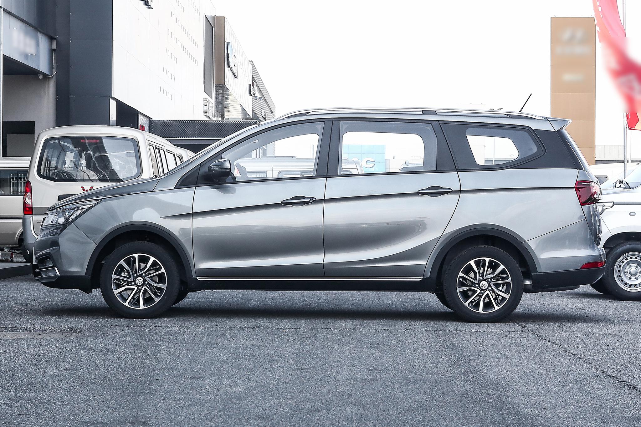 实用型MPV的代表-宝骏730，保养费用低，1.5L版本竞争力如何？