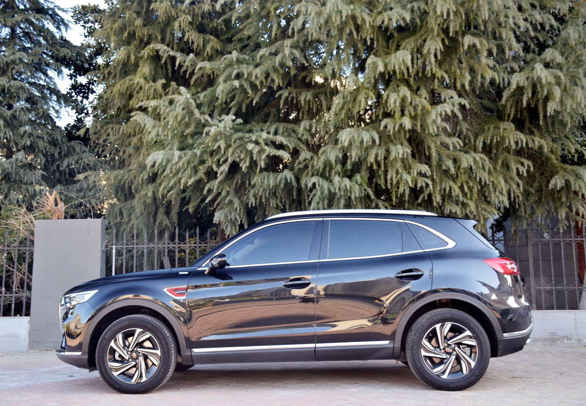 红旗HS5二手车：2022款2.0T，4万公里，10万级家用SUV新选择