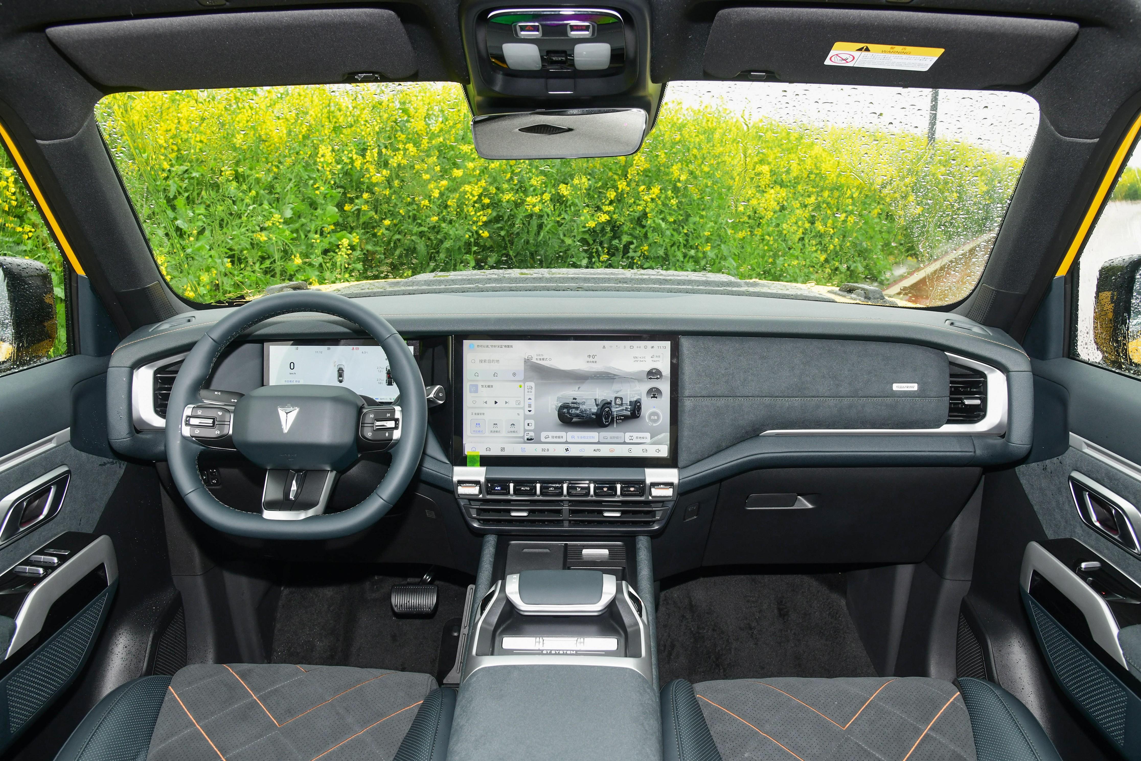 20万左右买越野SUV，选深蓝G318四驱秘境版还是比亚迪唐L DM？