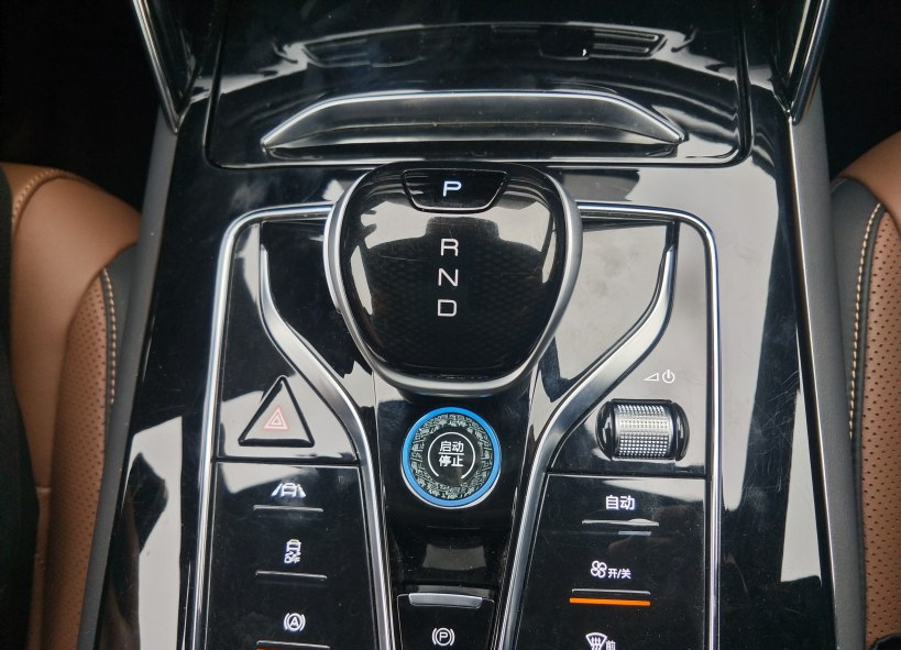 唐DM i的油耗真的前所未有的让我惊讶