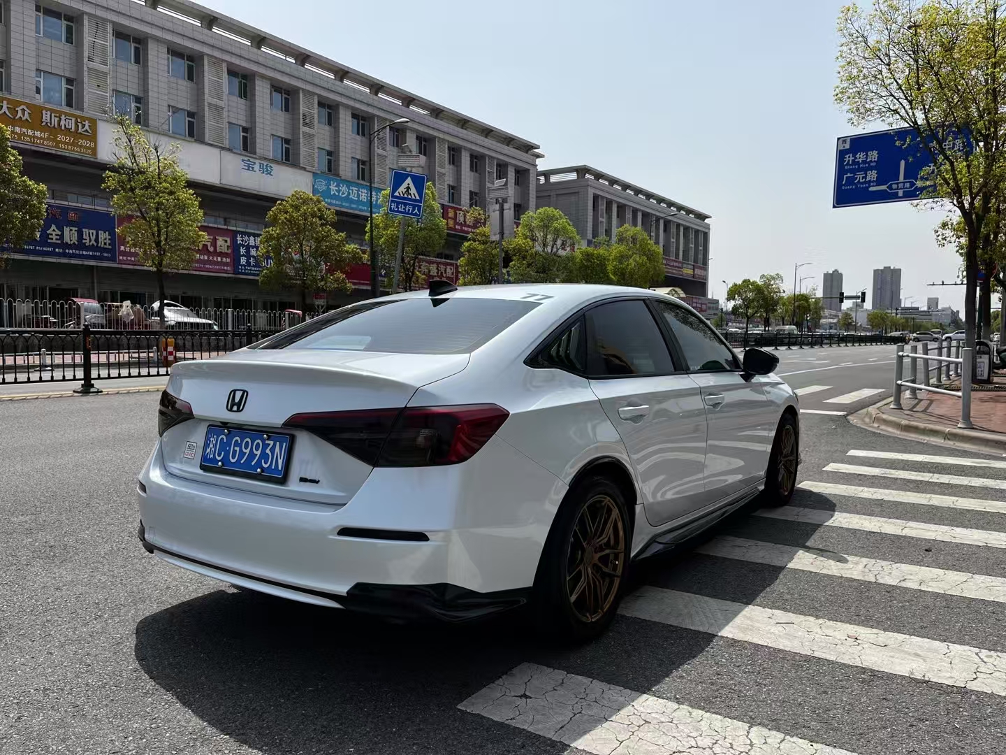 准新思域e:HEV，10万出头就能体验混动，它香吗？