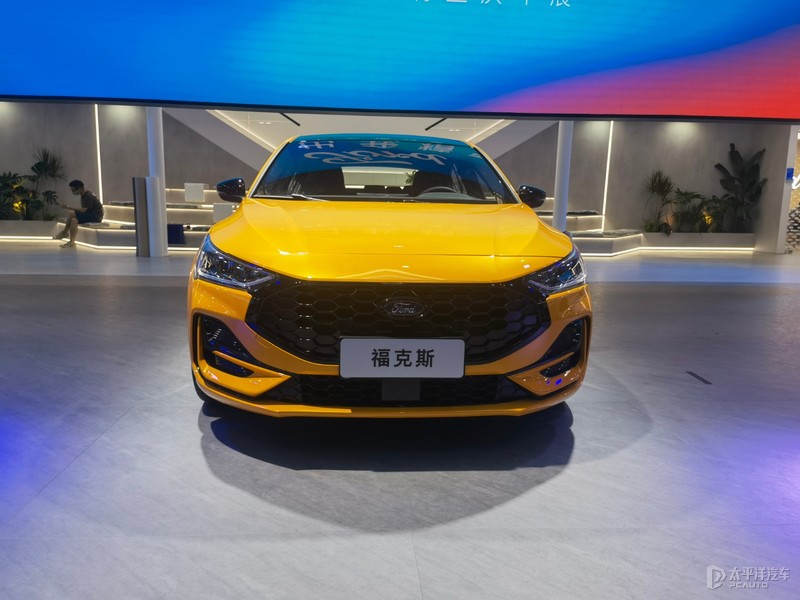 挑花眼！UNI-V 2.0T、新福克斯...20款新车齐亮相！个个都是好家伙