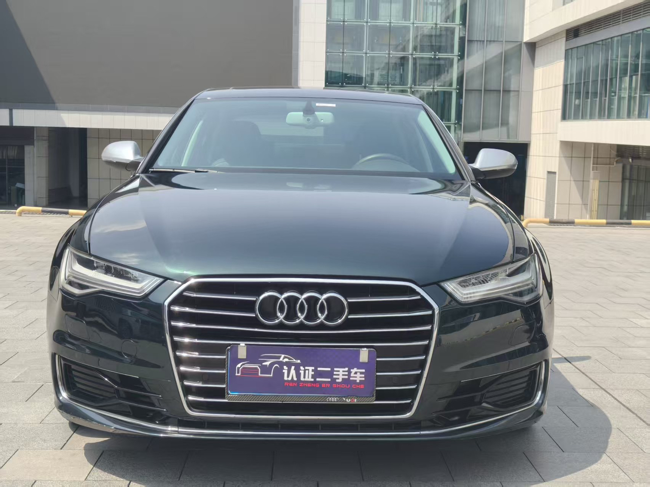 奥迪A6L：17年一手车12.6万，8.8秒破百，适合家用吗？