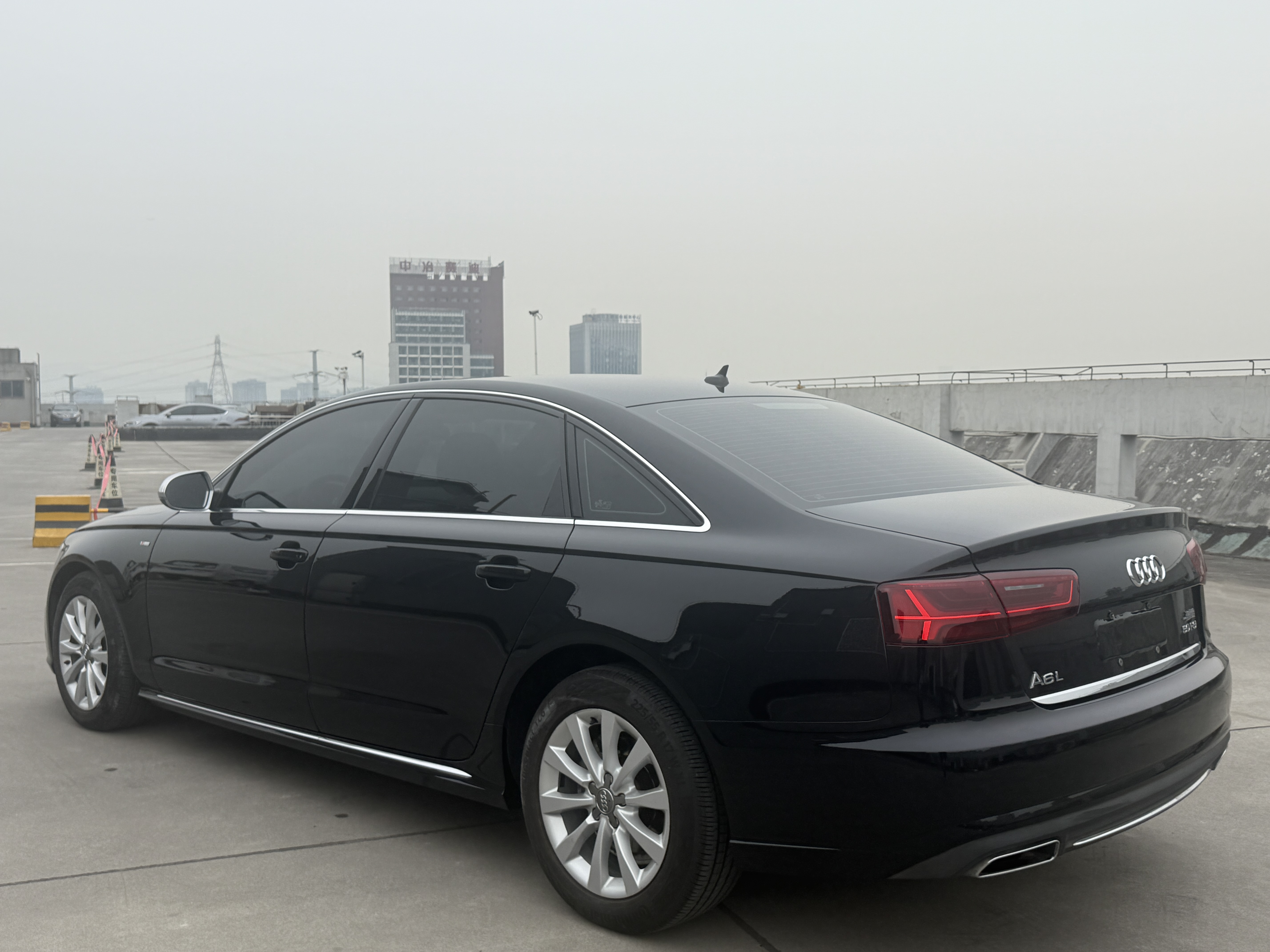 14万预算圆你“西装暴徒”梦，2017款奥迪A6L，8.8秒破百！
