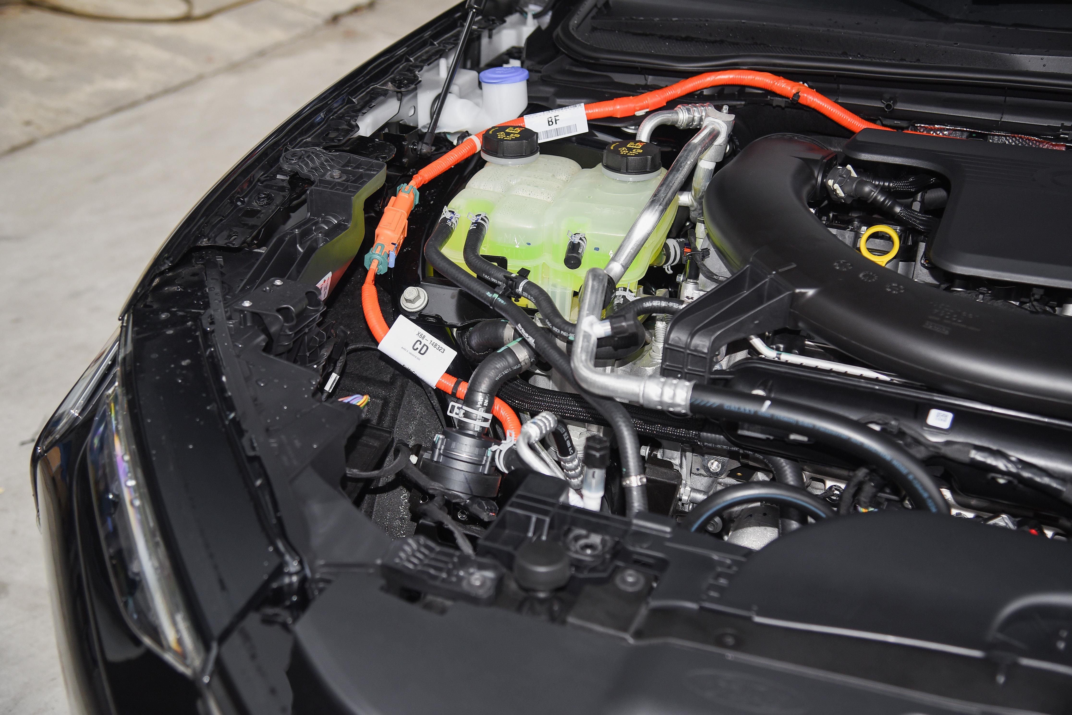 308匹马力+5秒级加速+油耗3.6L，蒙迪欧大马力E混动实力如何？