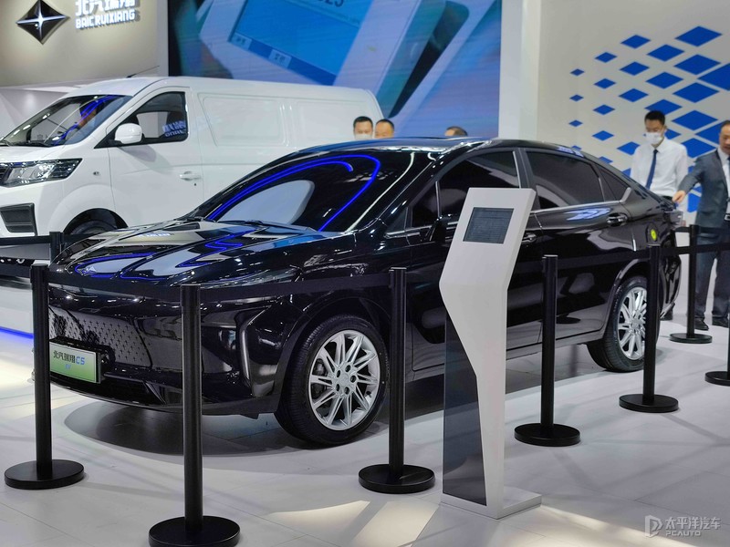 挑花眼！UNI-V 2.0T、新福克斯...20款新车齐亮相！个个都是好家伙