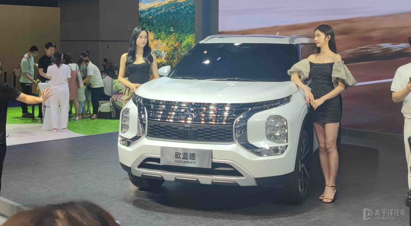 挑花眼！UNI-V 2.0T、新福克斯...20款新车齐亮相！个个都是好家伙